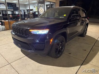 Used 2023 Jeep Grand Cherokee Altitude