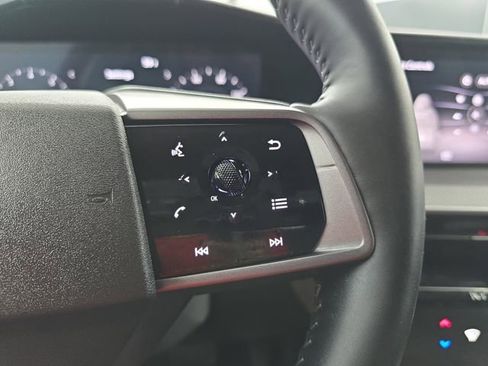 Used 2025 Nissan Murano SV image 35