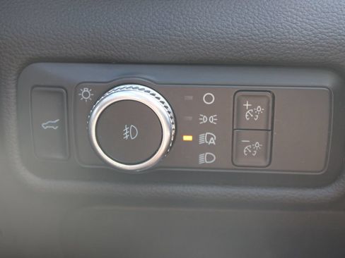 Used 2022 Ford Explorer Limited w/ Equipment Group 301A RWD image 45
