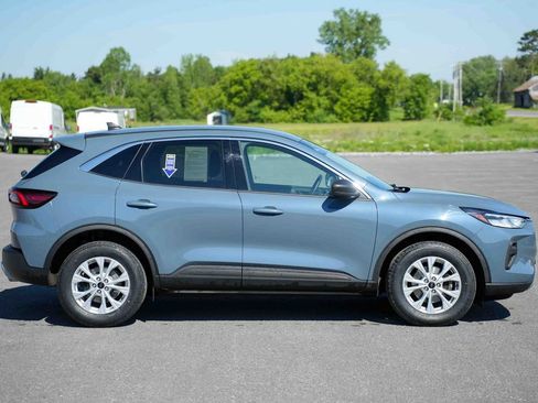 Used 2023 Ford Escape Active AWD/4WD image 4