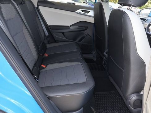 New 2025 Volkswagen Taos SE image 17