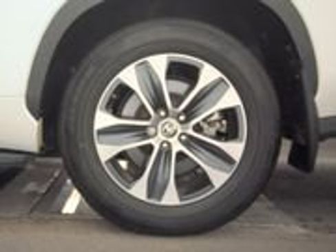 Used 2023 Toyota Highlander XLE FWD image 21