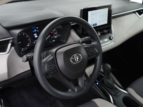 Used 2024 Toyota Corolla LE image 18