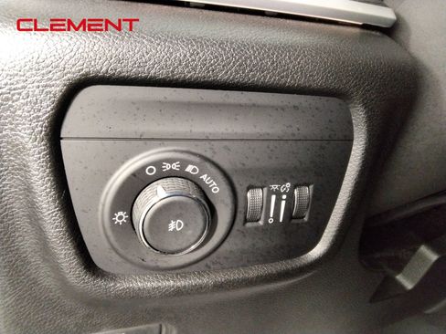 Used 2023 Jeep Grand Cherokee Limited RWD image 13