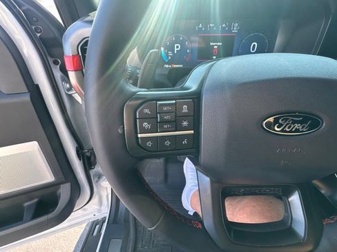 Used 2025 Ford F150 Raptor AWD/4WD image 23
