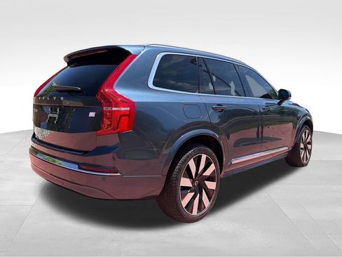 Used 2023 Volvo XC90 T8 Ultimate w/ Lounge Package AWD/4WD image 8