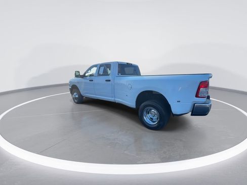 Used 2024 RAM 3500 Tradesman w/ Chrome Appearance Group AWD/4WD image 6