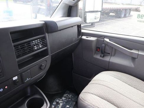 New 2025 GMC Savana 3500 w/ Power Convenience Package RWD image 17