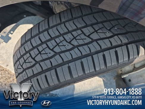 Used 2023 Kia Niro SX Touring FWD image 28