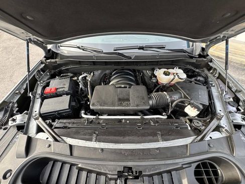 Certified 2024 Chevrolet Suburban Z71 w/ Off-Road Capability Package image 3