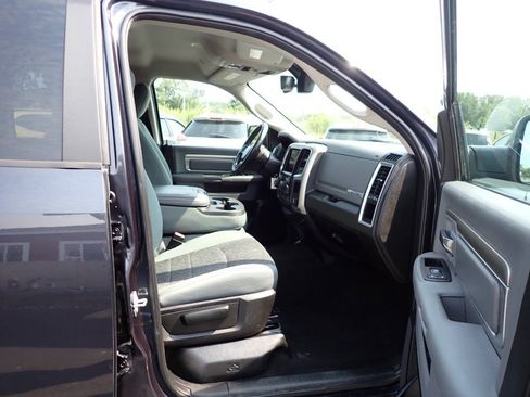 Used 2019 RAM 1500 Big Horn AWD/4WD image 9