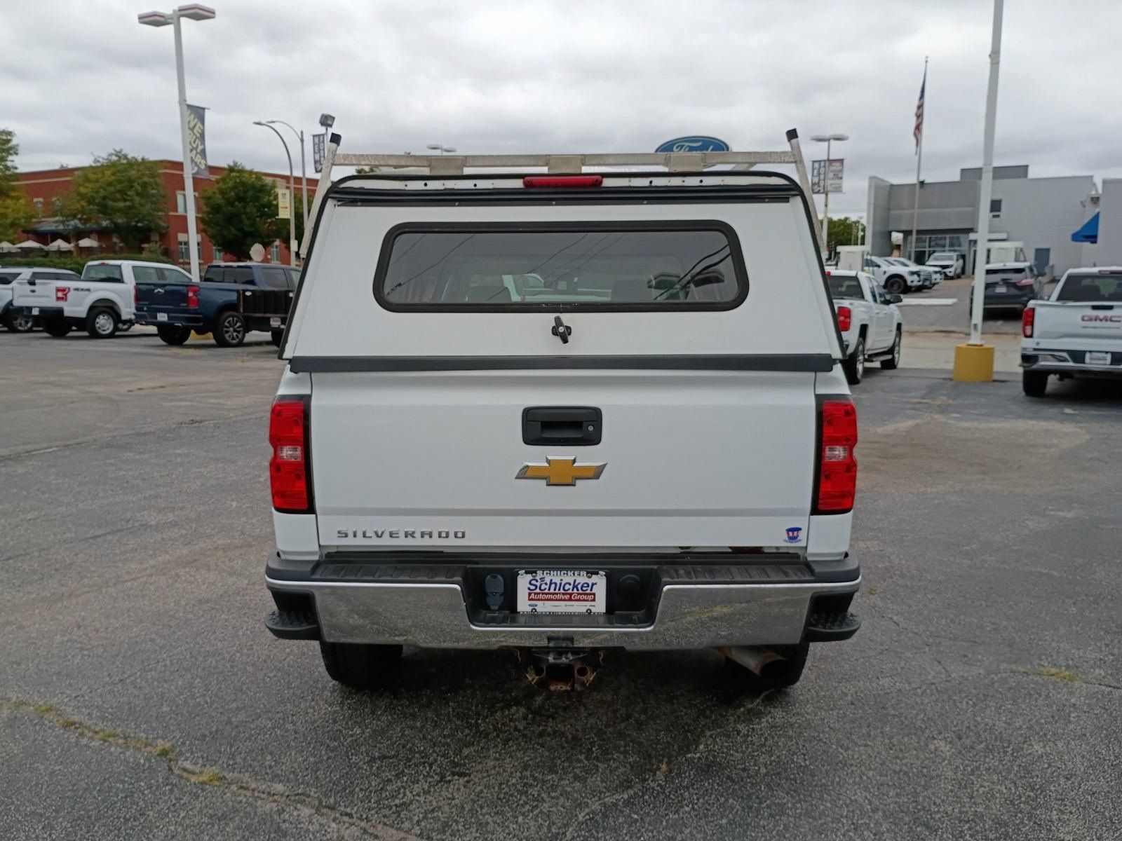 Used 2018 Chevrolet Silverado 2500 W/T AWD/4WD image 2