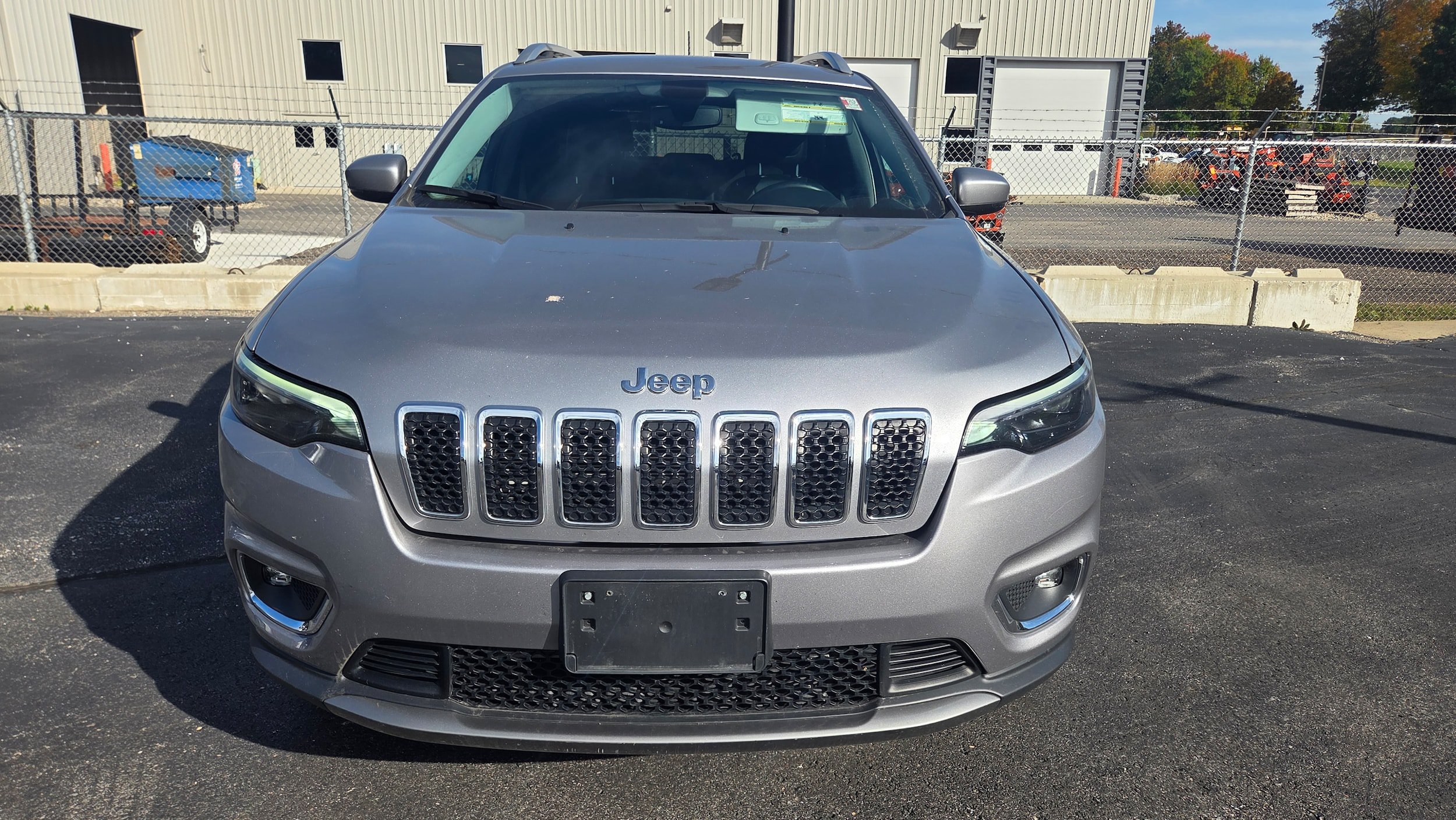 Used 2019 Jeep Cherokee Limited w/ Trailer Tow Group AWD/4WD image 8