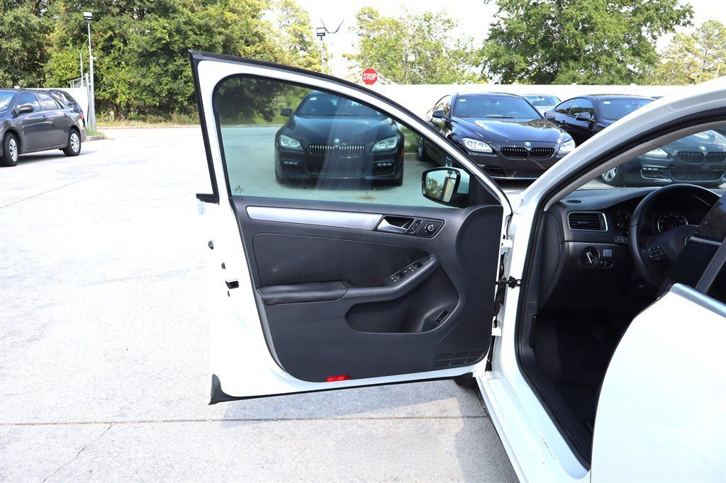 Used 2014 Volkswagen Jetta TDI FWD image 32