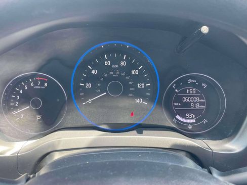 Certified 2021 Honda HR-V LX image 25
