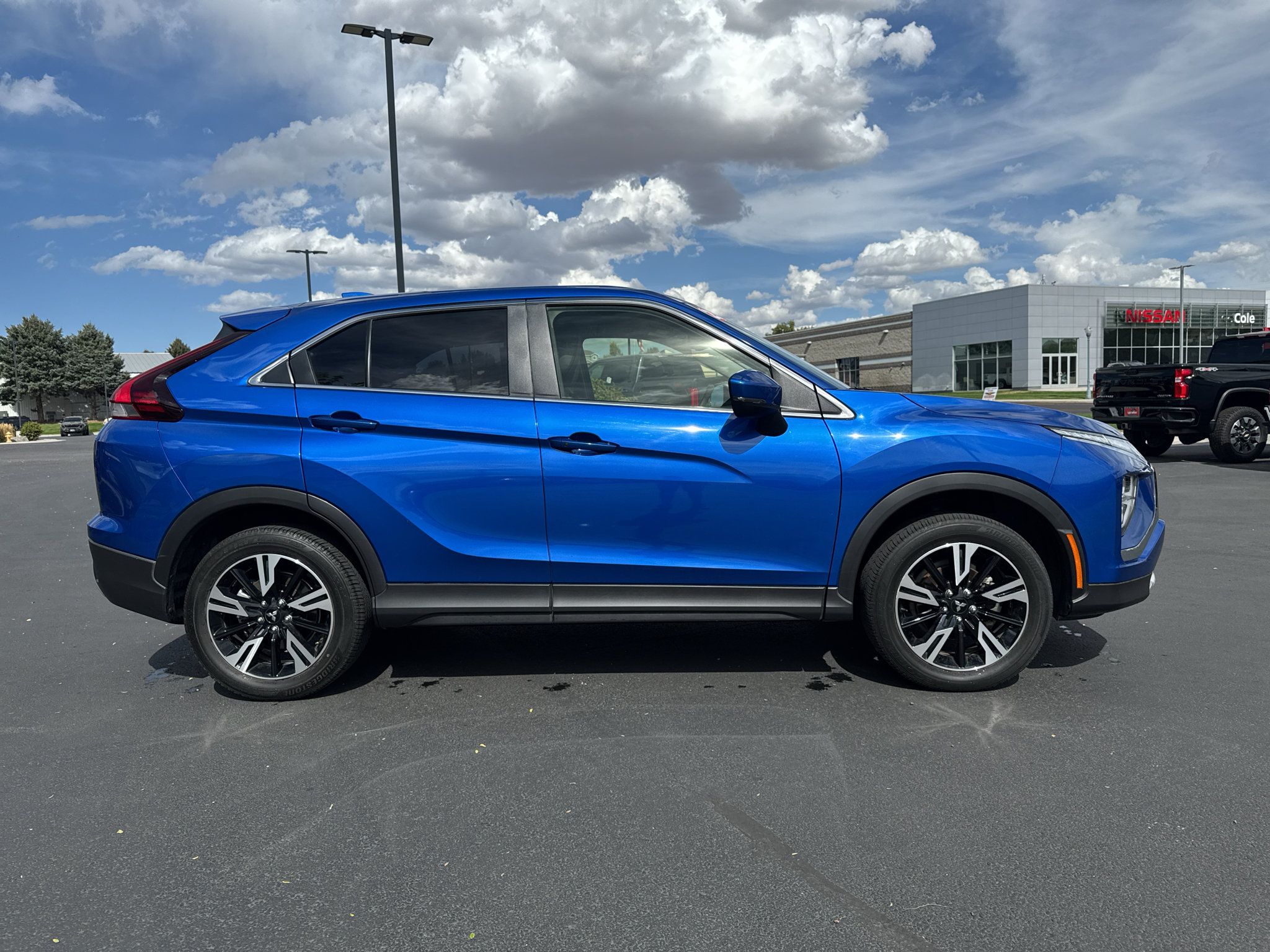 Used 2025 Mitsubishi Eclipse Cross SE AWD/4WD image 2