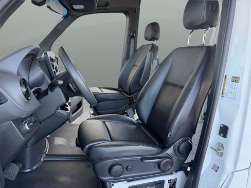 Used 2023 Mercedes-Benz Sprinter 2500 image 10