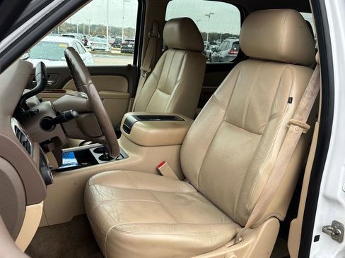 Used 2011 Chevrolet Tahoe LT image 7