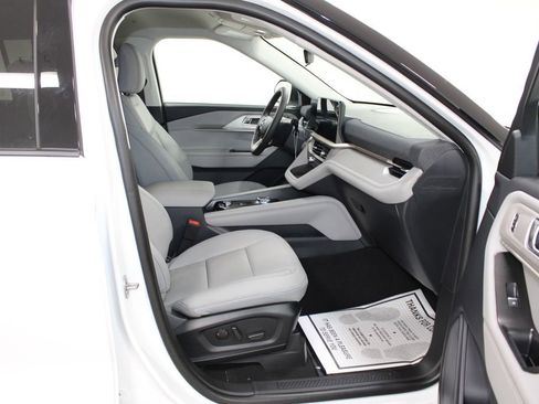 New 2026 Ford Explorer Active w/ Active Comfort Package image 29