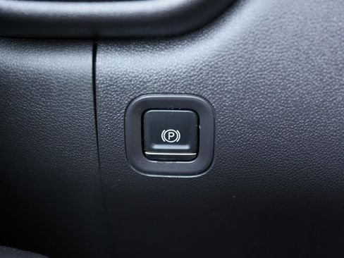 Used 2024 GMC Sierra 1500 Pro w/ Convenience Package AWD/4WD image 27