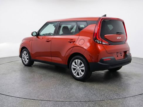 Used 2025 Kia Soul LX image 6