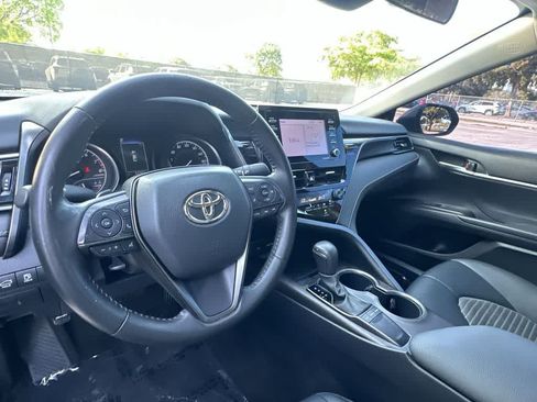 Used 2023 Toyota Camry SE FWD image 13