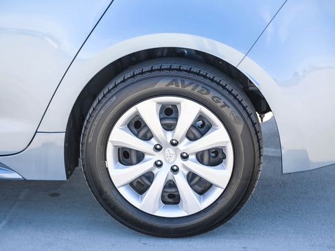 Used 2023 Toyota Corolla LE FWD image 11