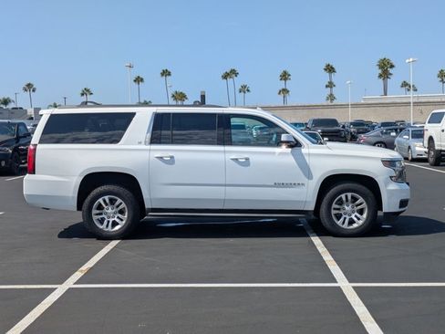 Used 2018 Chevrolet Suburban LT AWD/4WD image 4