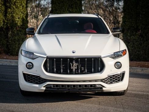 Used 2022 Maserati Levante GT image 19