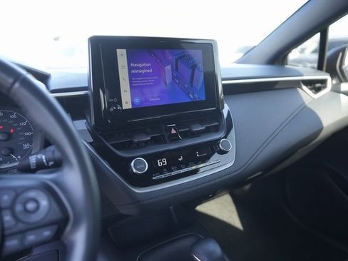 Used 2024 Toyota Corolla SE image 25