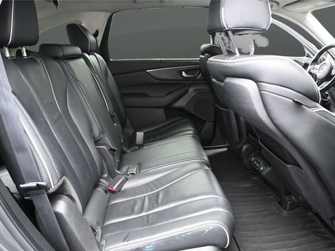 Certified 2023 Acura MDX SH-AWD w/ Advance Package image 19