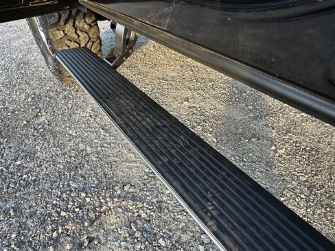 Used 2021 Ford F350 Platinum w/ FX4 Off-Road Package image 10