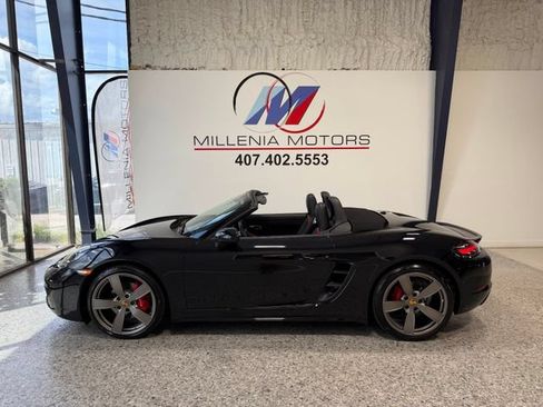 Used 2018 Porsche 718 Boxster S RWD image 1