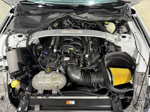 Used 2017 Ford Mustang Shelby GT350R w/ GT350R Equipment Group 920A RWD image 13
