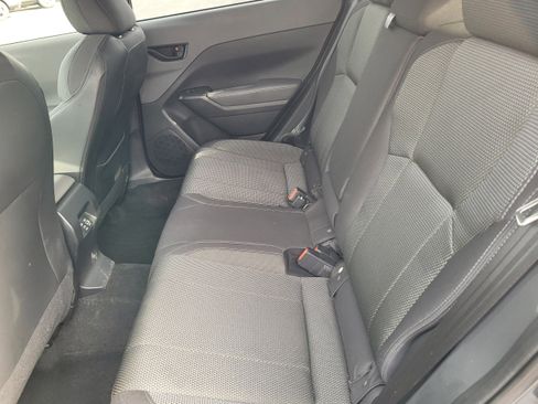 Used 2024 Subaru Crosstrek 2.0i Premium AWD/4WD image 9