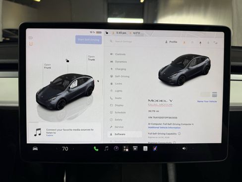 Used 2023 Tesla Model Y Performance AWD/4WD image 11
