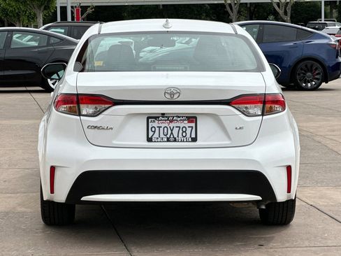 Certified 2022 Toyota Corolla LE image 5