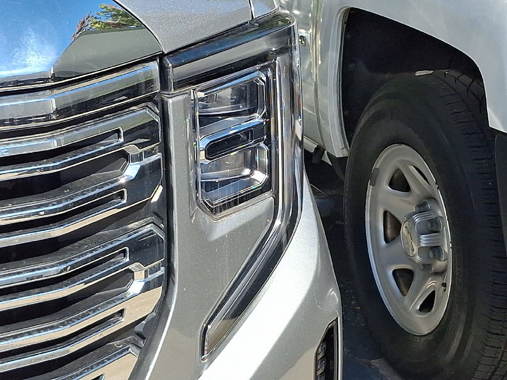 Used 2023 GMC Sierra 1500 Denali AWD/4WD image 4