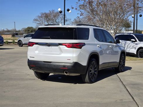 Used 2022 Chevrolet Traverse RS image 4