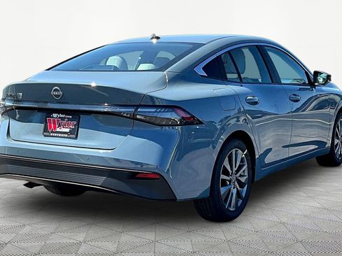 New 2026 Nissan Sentra SL FWD image 7