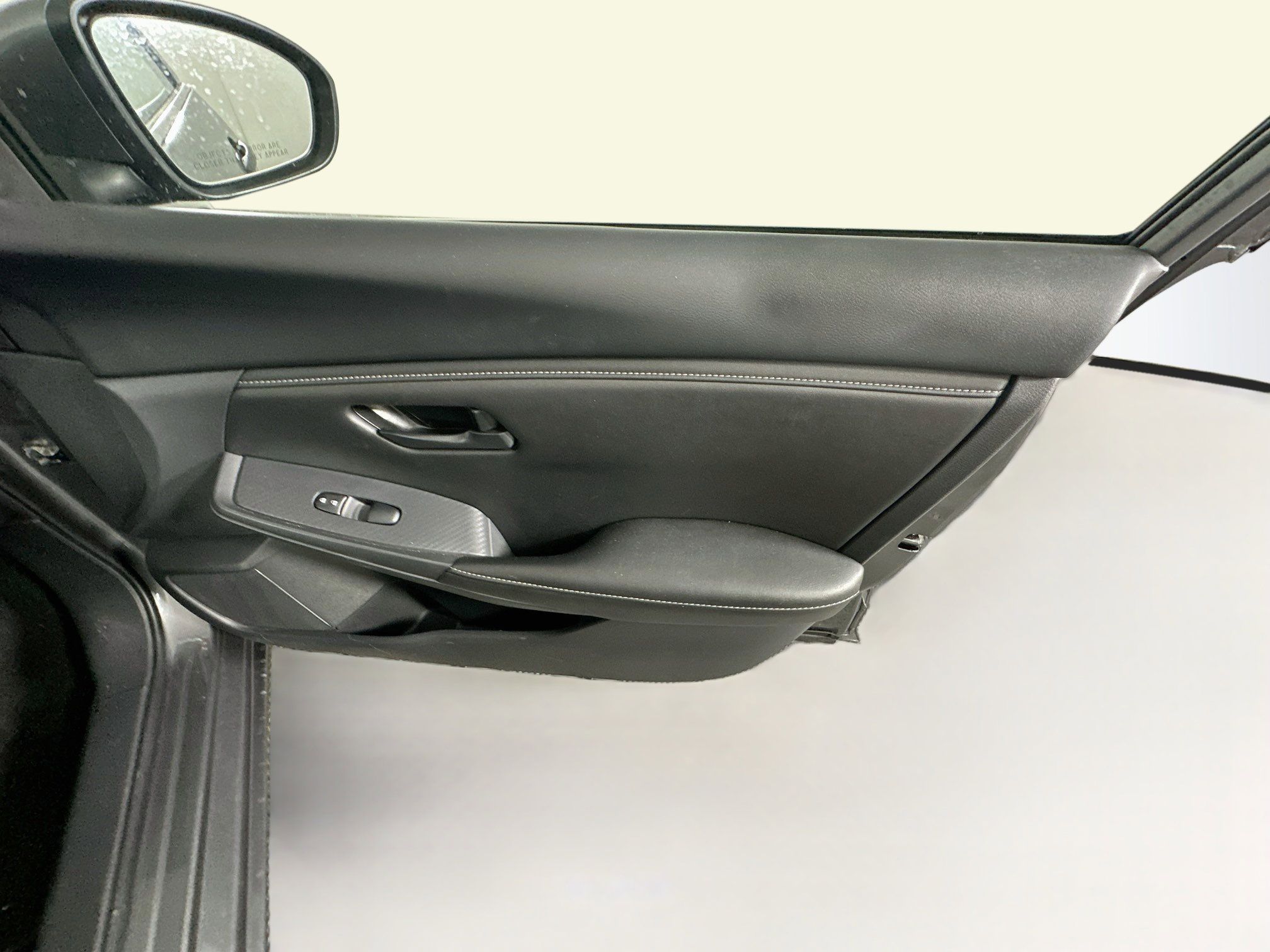 Used 2025 Nissan Sentra S FWD image 30