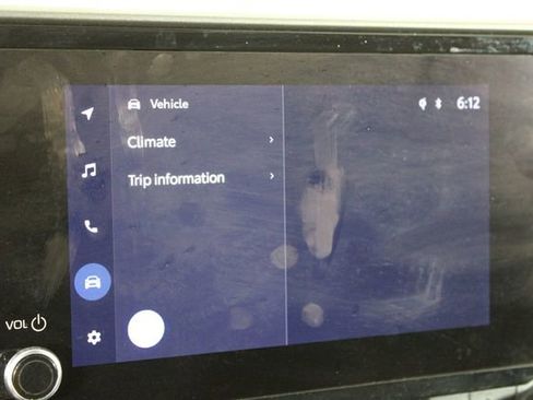 Used 2023 Toyota Highlander XLE image 36