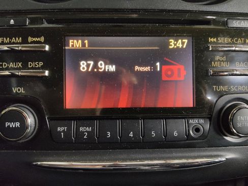 Used 2014 Nissan Rogue S w/ Convenience Package FWD image 25