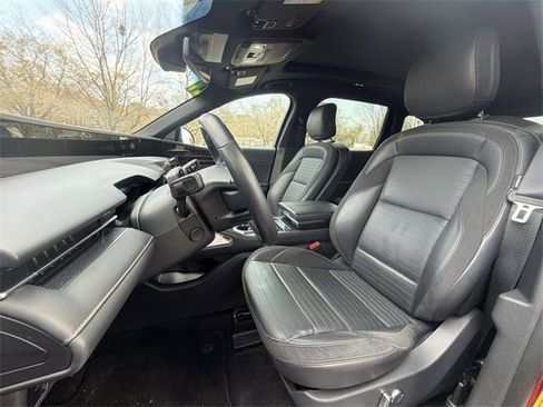 Certified 2024 Lincoln Nautilus Reserve w/ Equipment Group 202A image 11