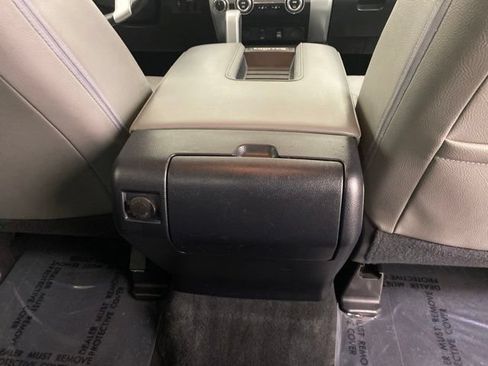 Used 2018 Toyota Tundra Limited w/ Limited Premium Package AWD/4WD image 38