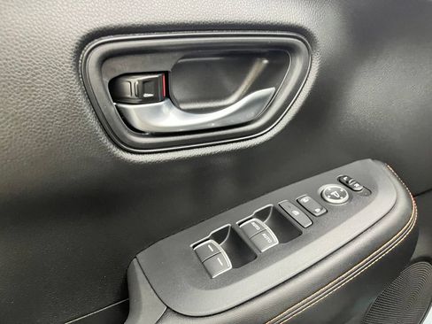 Used 2024 Honda HR-V Sport image 17