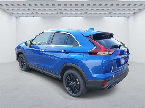 New 2026 Mitsubishi Eclipse Cross LE image 3