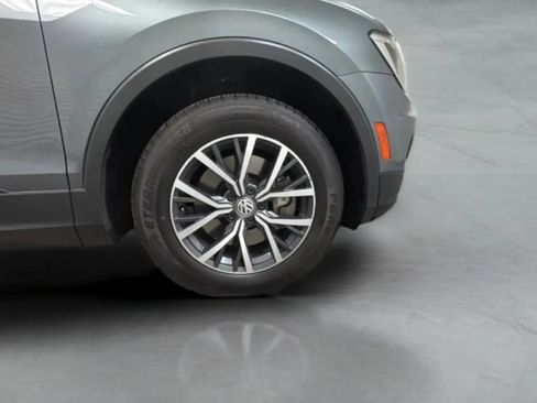 Used 2019 Volkswagen Tiguan SE FWD image 26