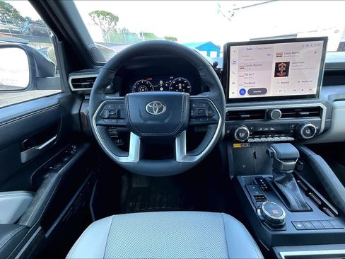 Used 2025 Toyota Tacoma Limited AWD/4WD image 8