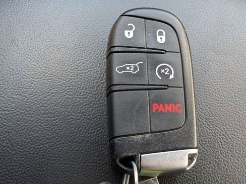 Used 2019 Jeep Grand Cherokee Limited image 30